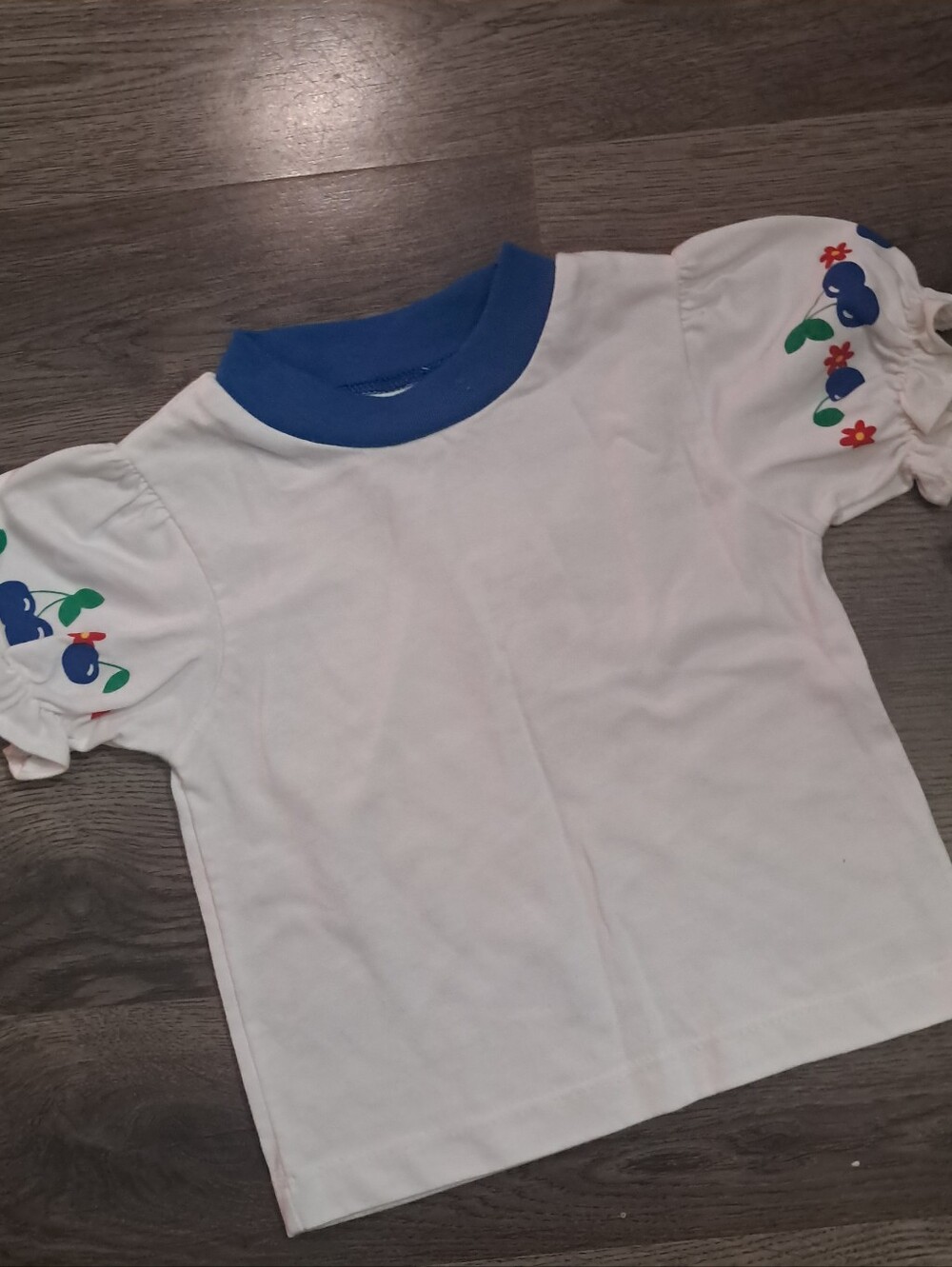 Vintage 90s Celebrity Kids Blueberry Puffsleeve T Shirt Size 18 Months